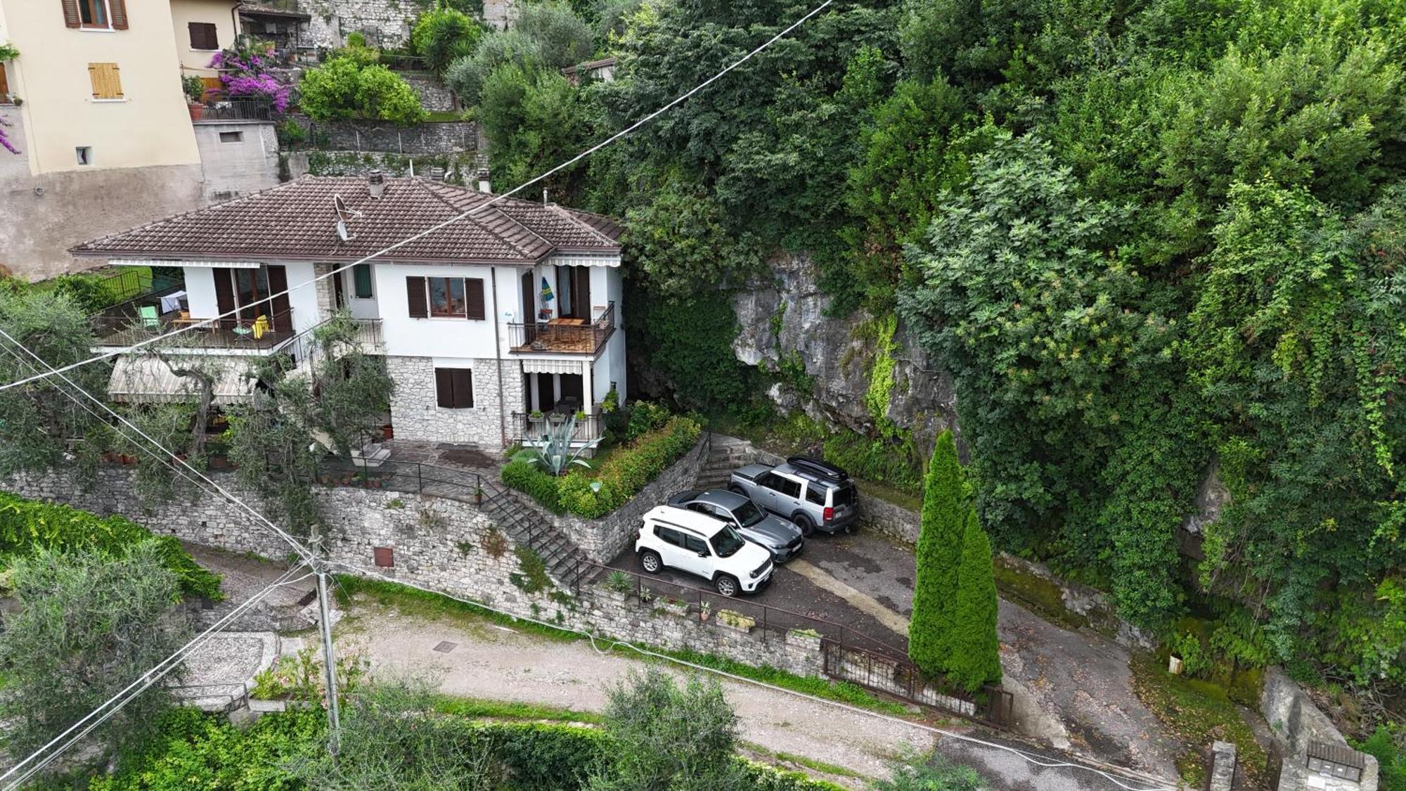 Citrus Apartment Brenzone Екстериор снимка